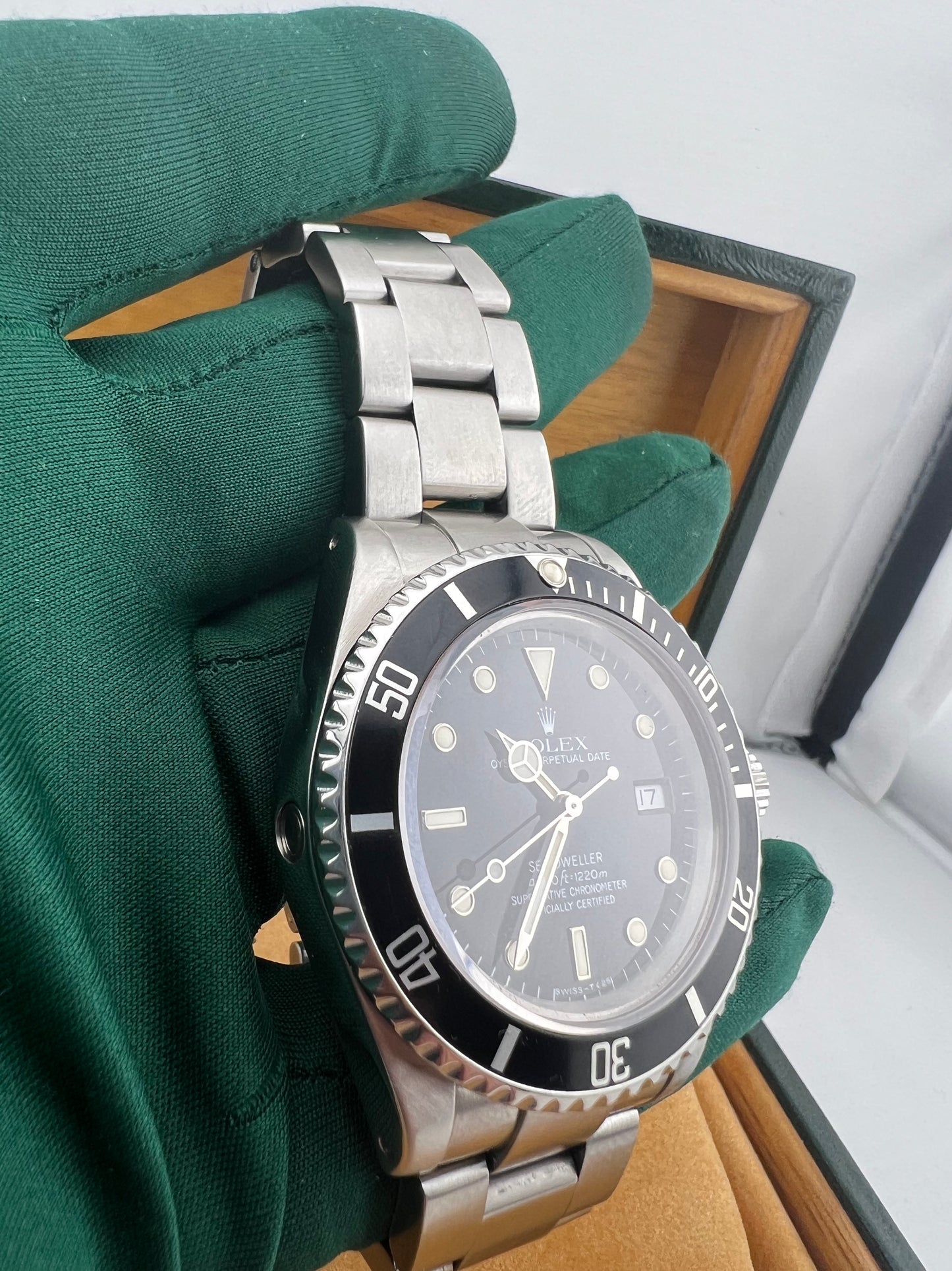 Rolex Sea-Dweller 16600