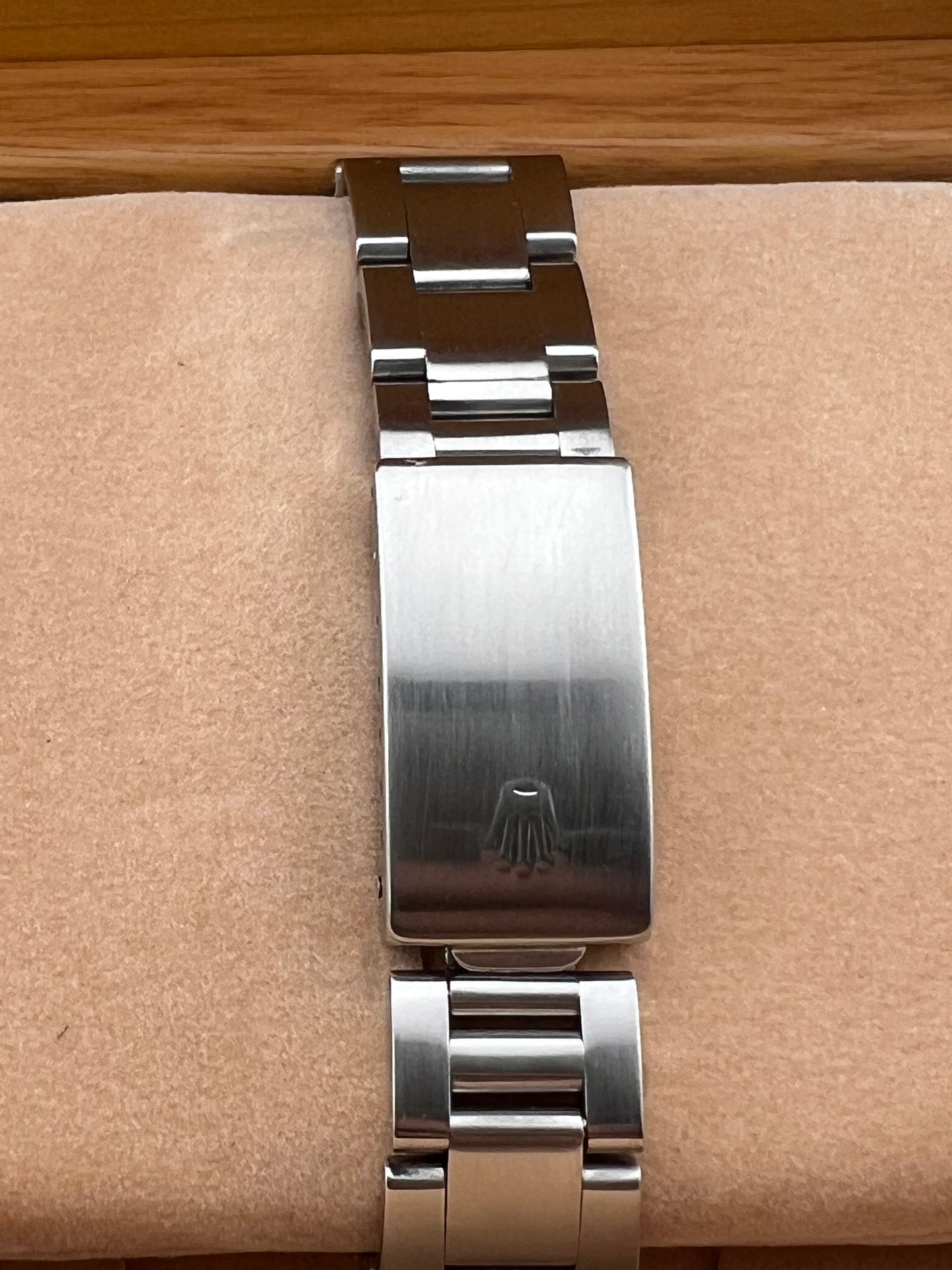 Rolex Oyster Perpetual Date 15200