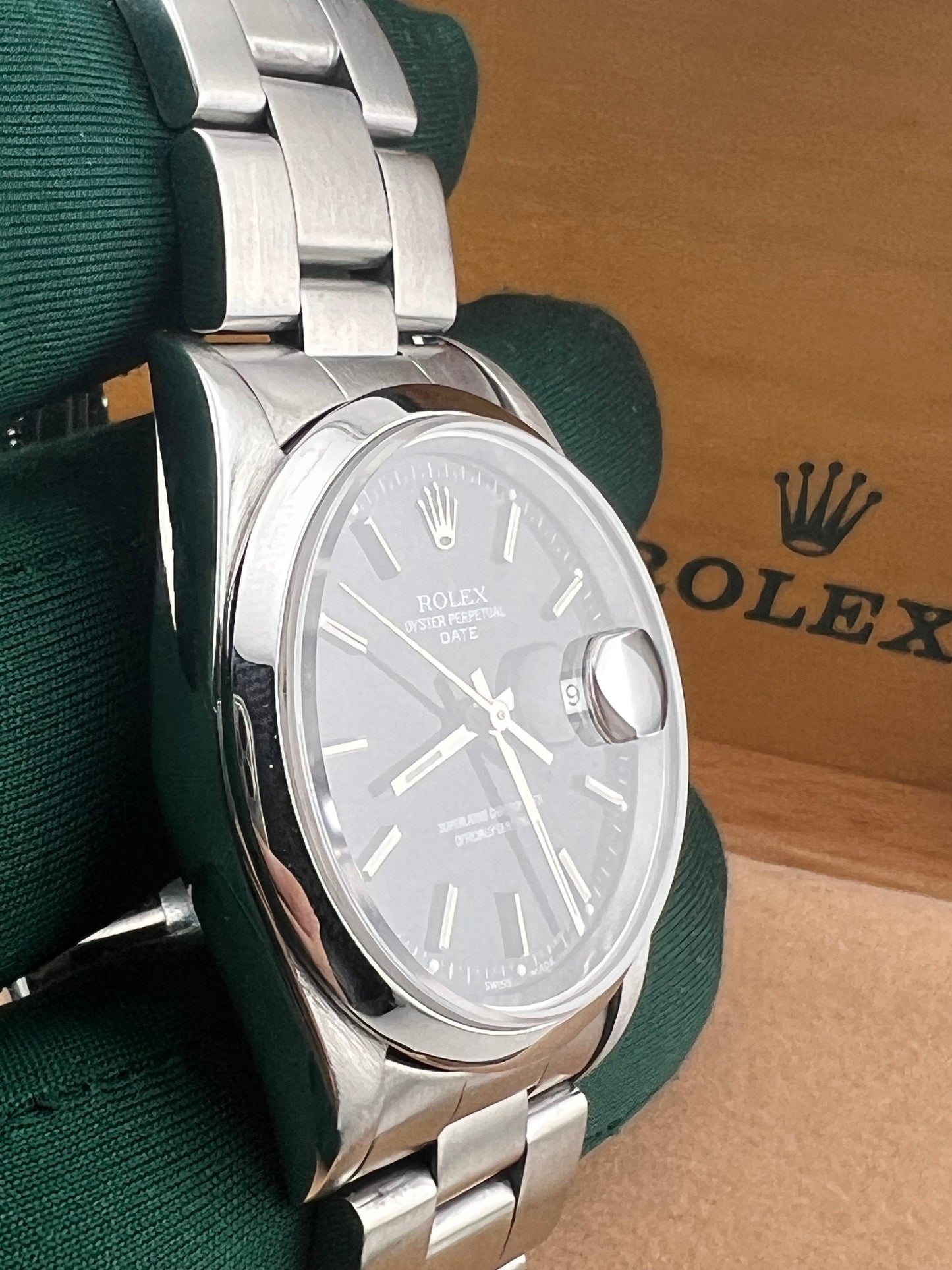 Rolex Oyster Perpetual Date 15200